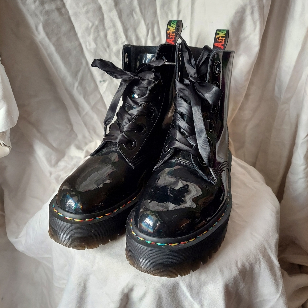 Dr. Martens Molly Rainbow Patent - Picture 3 of 6